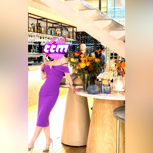 Elegant dress one time used for shooting - Picture 9 of 16